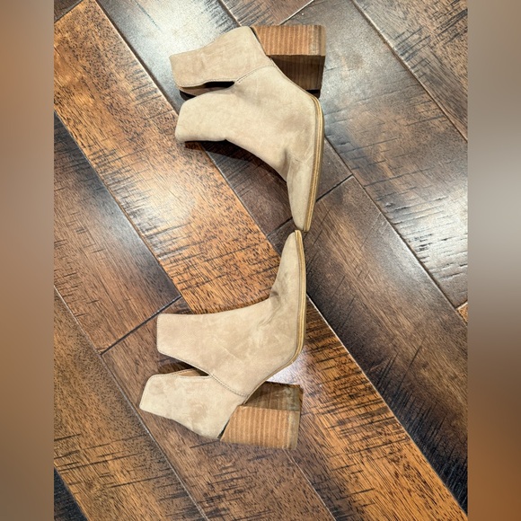 Steve Madden Kaylah Bootie in Taupe - Picture 3 of 6